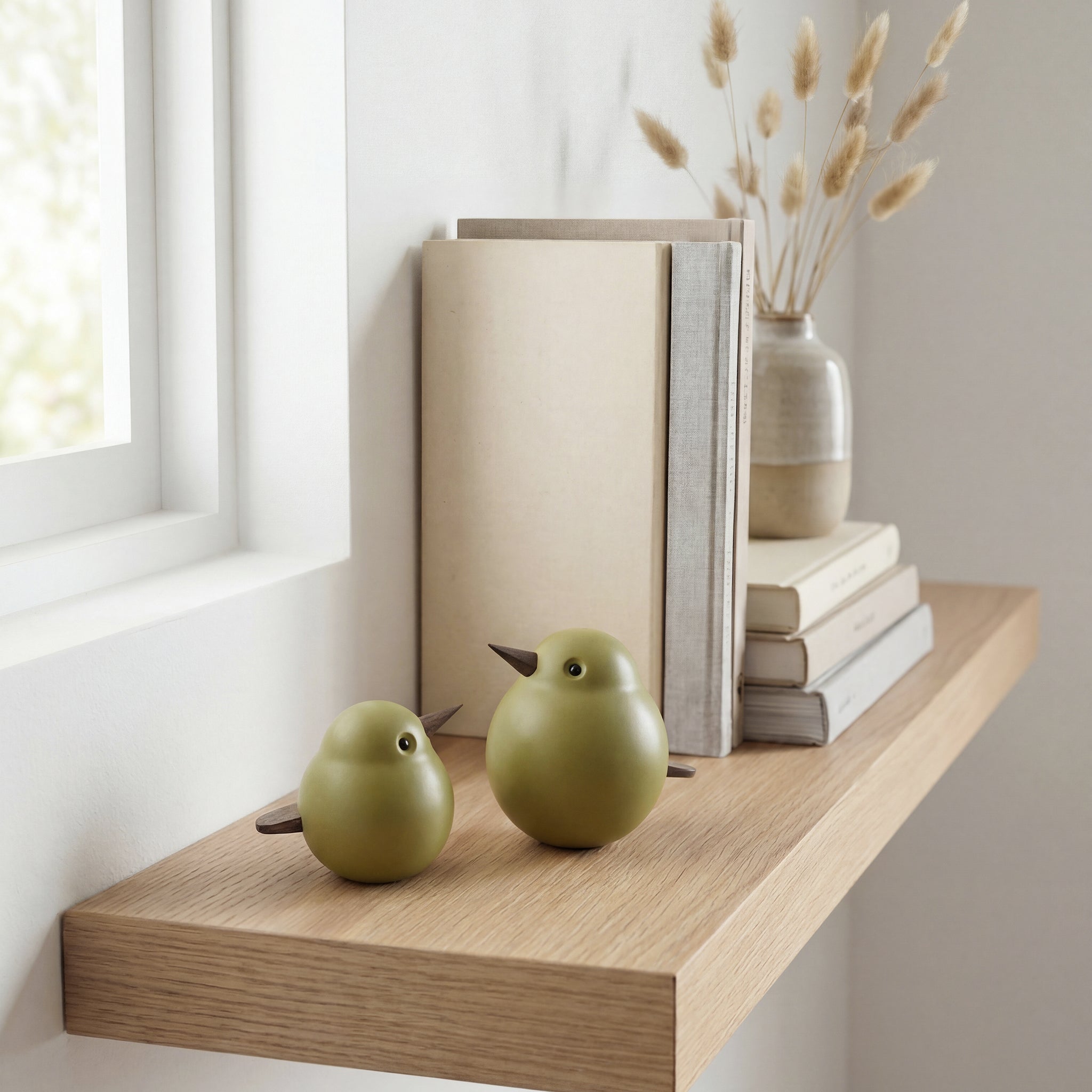 Mor Spurv i mosgrøn bøg