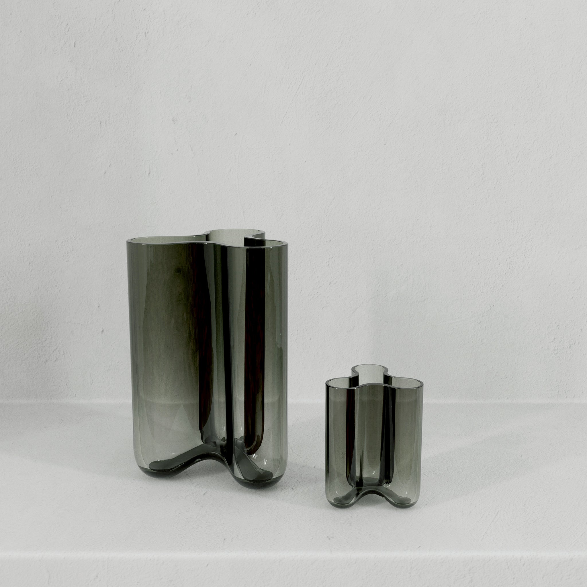 Clover vase small - smoky green