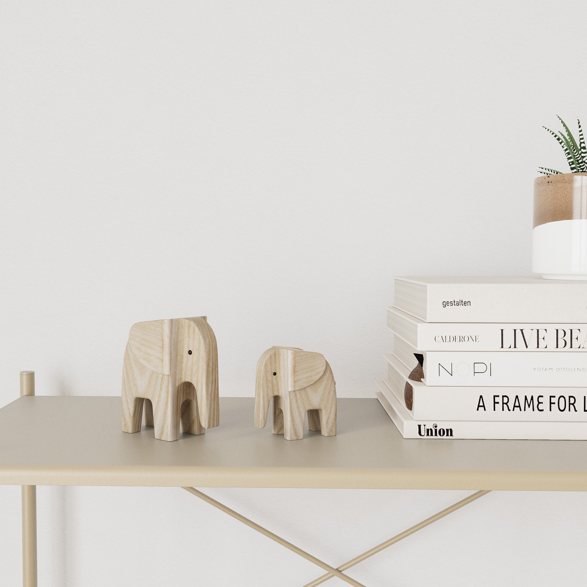 BABY ELEFANT i ubehandlet asketræ