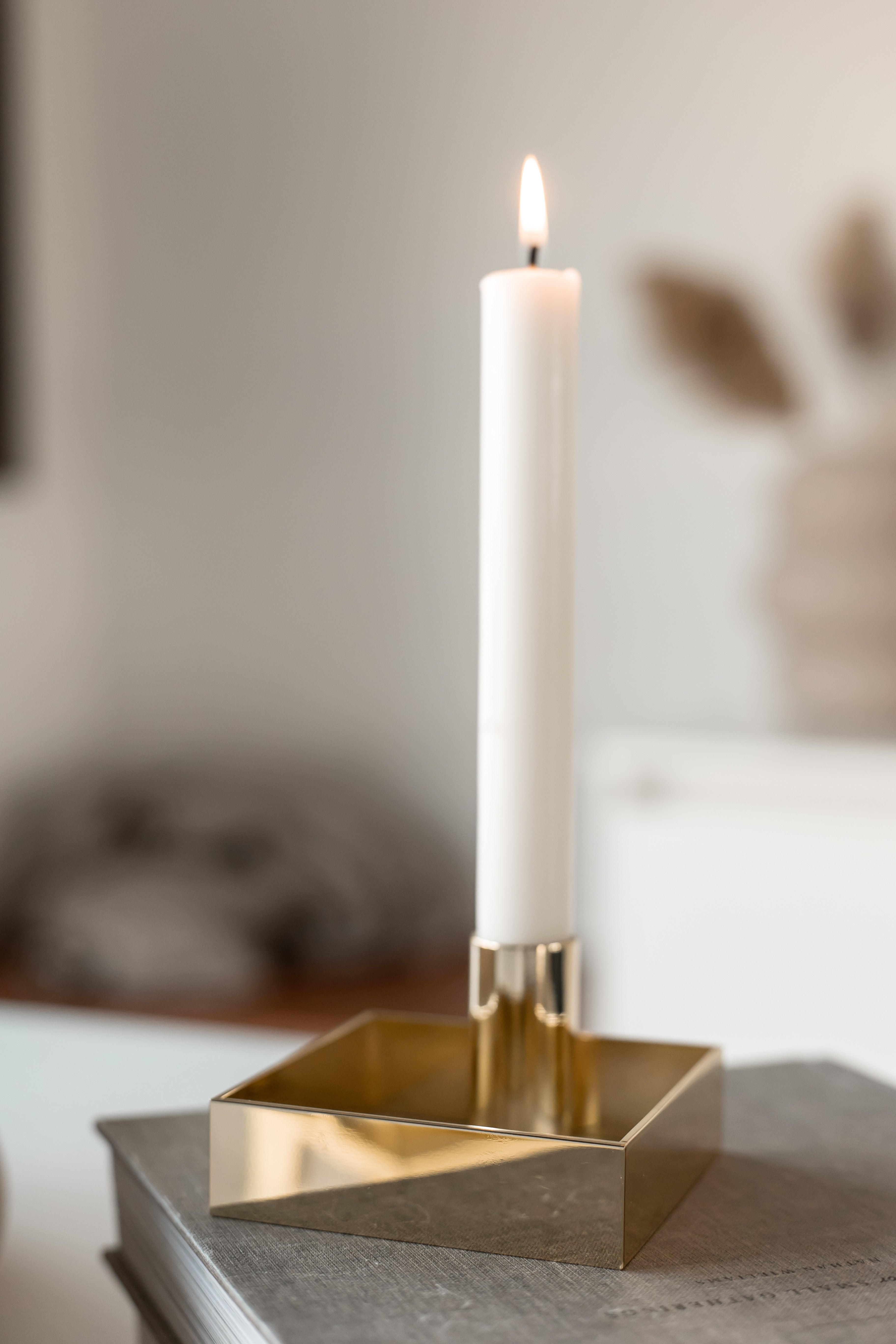 EDGE lysestage - Poleret messing